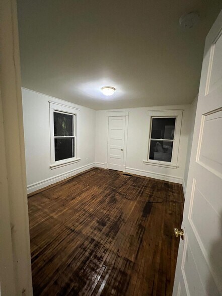 Building Photo - 714 McKinley St