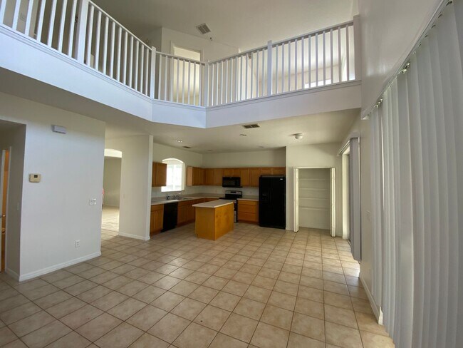 Building Photo - Large home in gated community of Aviana Resort