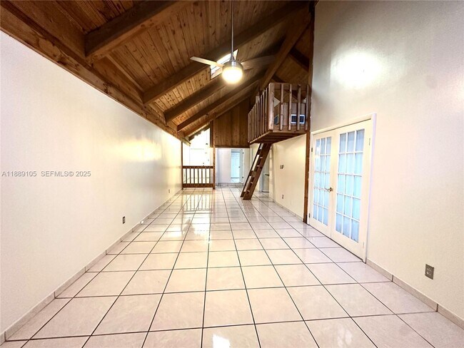 Building Photo - 497 N University Dr