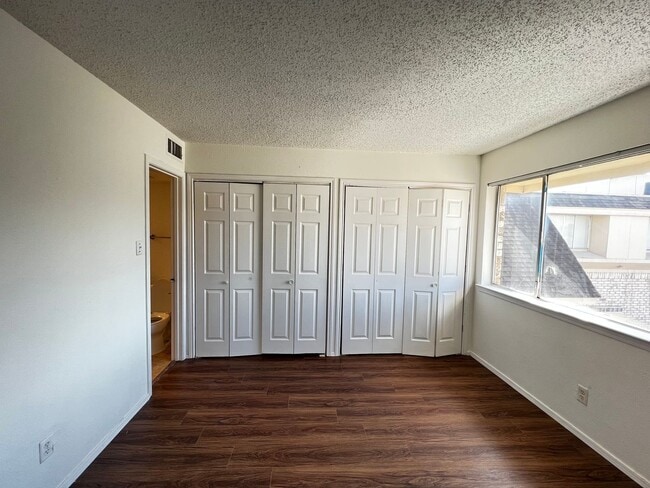 Primary Photo - Location! Location! Location! Lovely 2-Story Townhouse