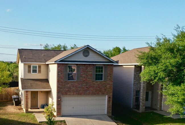 Primary Photo - Spacious 3BR / 2.5BA Two-Story Home Near UTSA