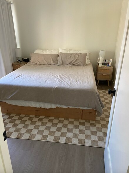 Master - 605 W Anapamu St