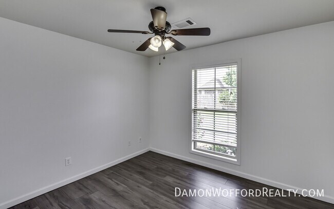 Building Photo - 107 Emery Drive