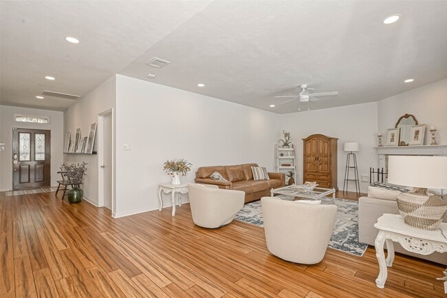 Building Photo - 16535 Oat Mill Dr