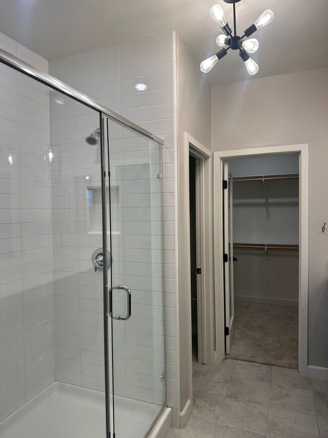 Building Photo - 1812 Mint Ter