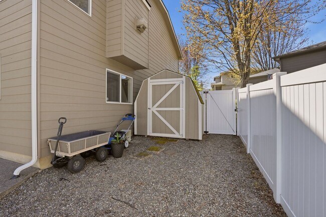 Building Photo - 3812 E Terra Ct