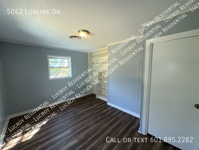 Building Photo - 5042 Lurline Dr