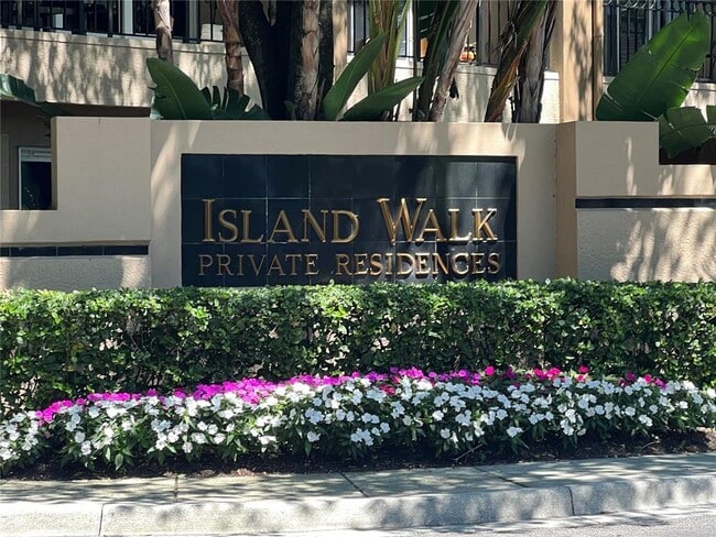 Building Photo - 805 Normandy Trace Rd