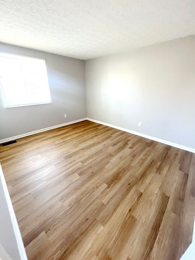 Building Photo - Wonderful house in Reynoldsburg, completely move-in ready!