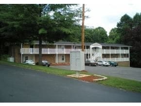 Building Photo - Kades Cove