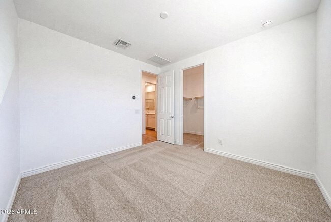 Building Photo - 14766 West Honeysuckle Dr