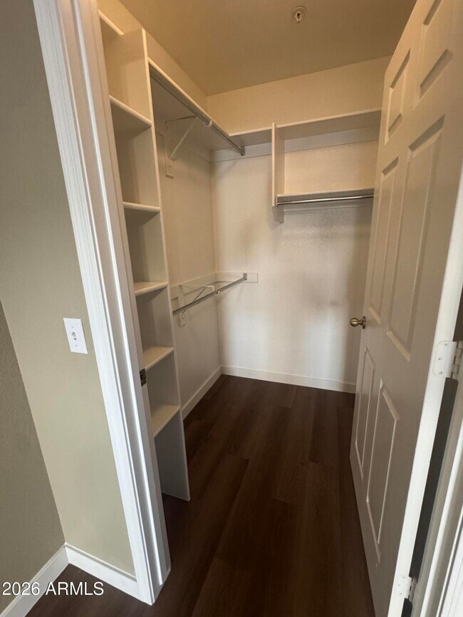 Building Photo - 1295 N Ash St