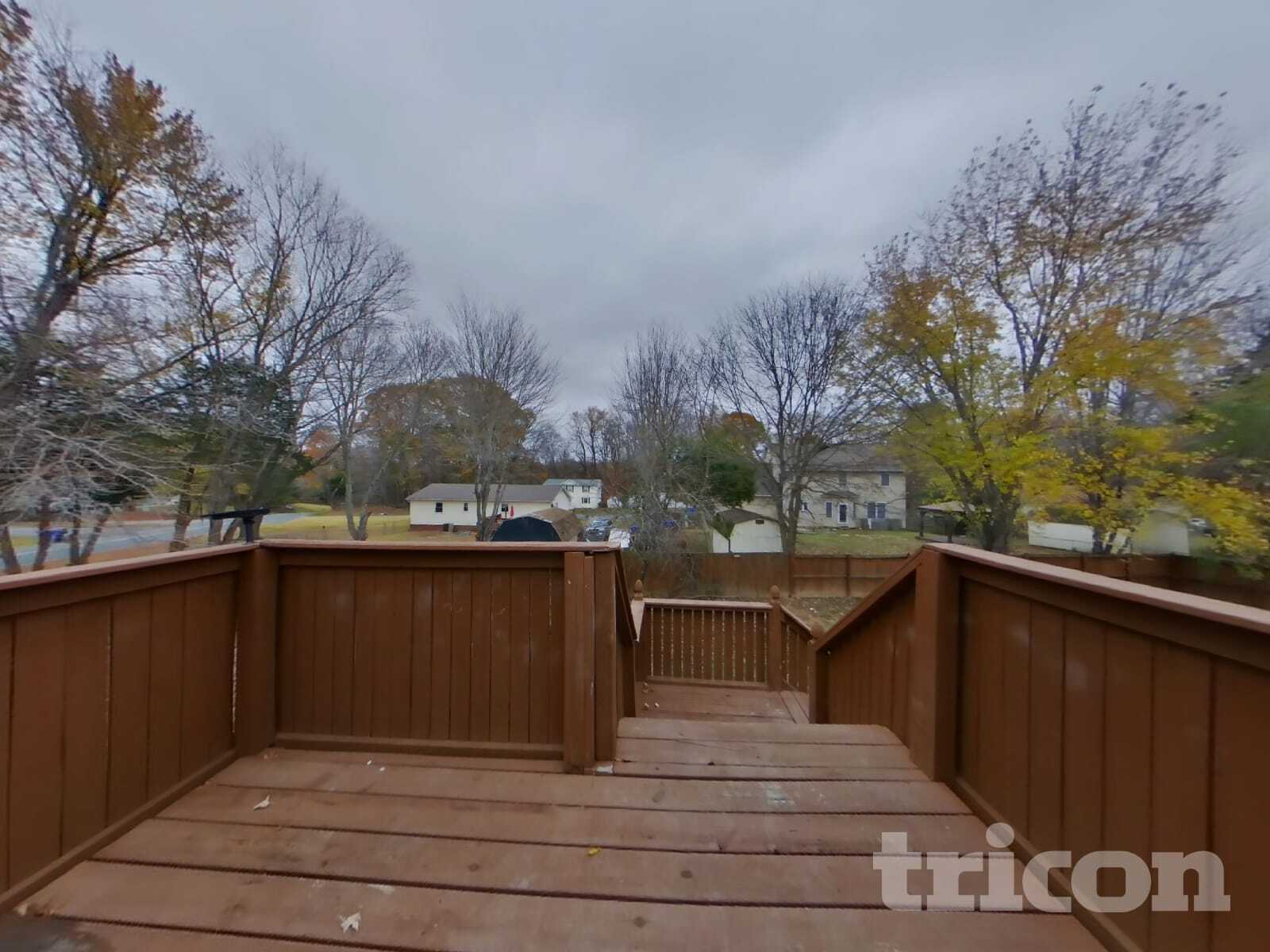 Building Photo - 9300 Overlook Cir