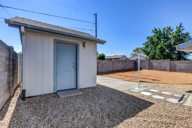 Building Photo - 4679 N Morning Star Dr