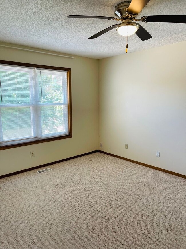 Building Photo - Beautiful, Spacious Single Family Home