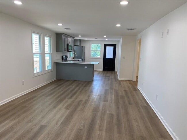 Building Photo - 3426 Harrison Rd