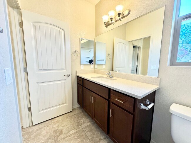 Building Photo - 3BR/2BA/2CG, 1617 sq.ft. rental in Sierra ...