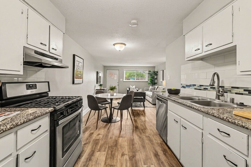 Kitchen - 105 S Meade St