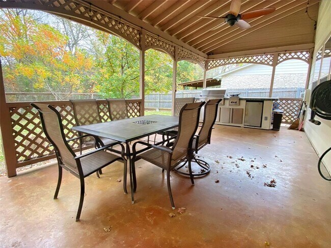 Building Photo - 8303 Alabama Dr