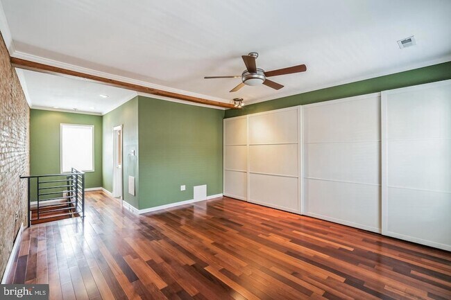 Building Photo - 126 Ripka St