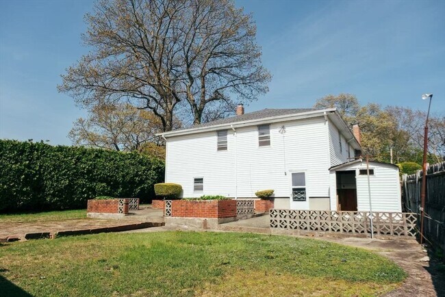 Building Photo - 90 Grover Rd