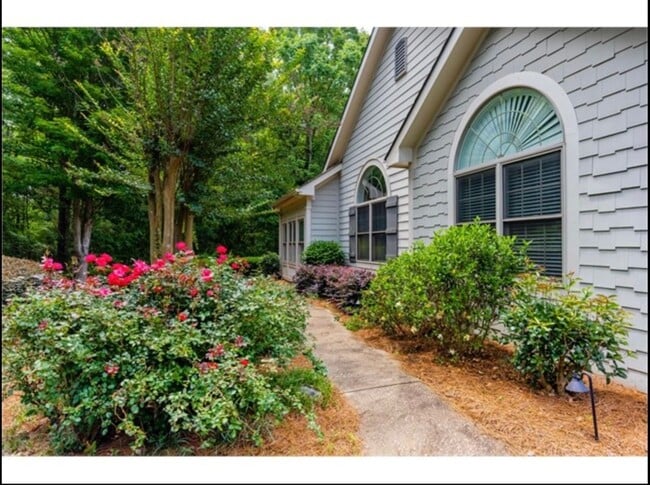 Building Photo - 109 Edgewood Ct