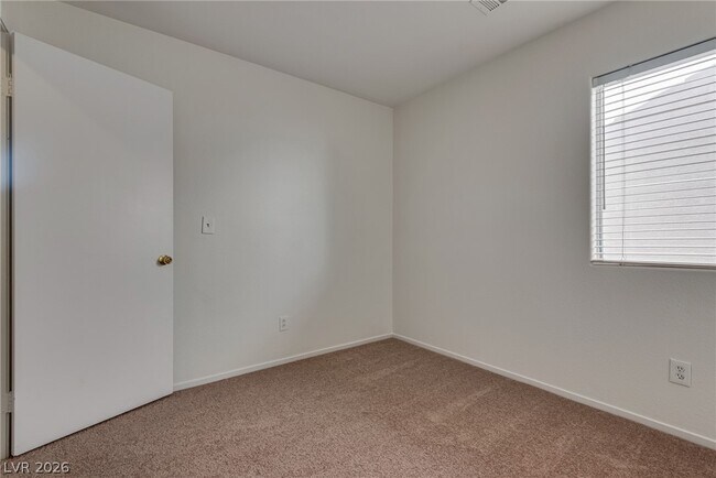 Building Photo - 5532 Cactus Thorn Ave
