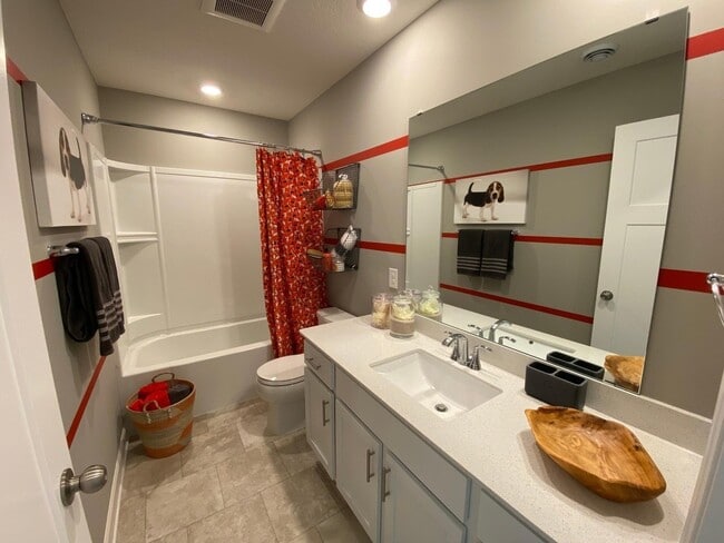 Building Photo - 6455 Inspire Cir S