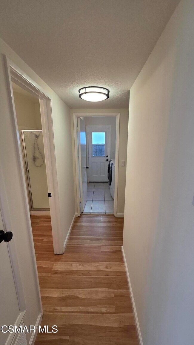 Building Photo - 1825 Sweet Briar Pl