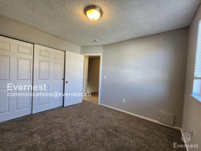 Building Photo - 8119 W 54th Pl