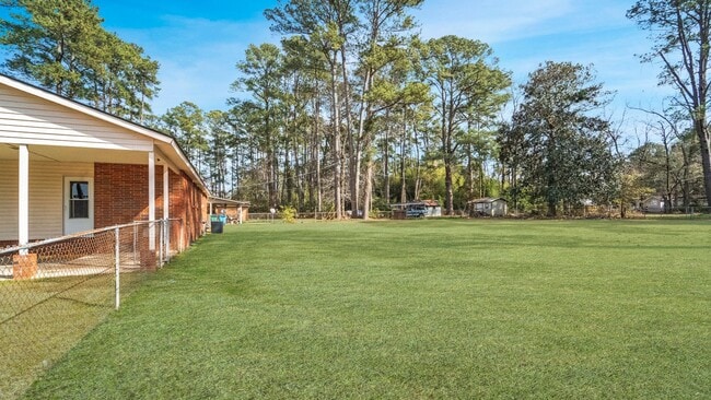 Building Photo - Cozy 3-Bedroom Home with Corner Lot in Rincon