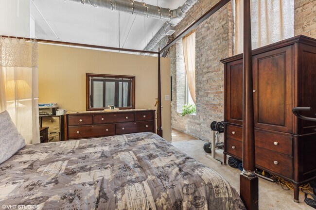 Building Photo - 417 S Jefferson St