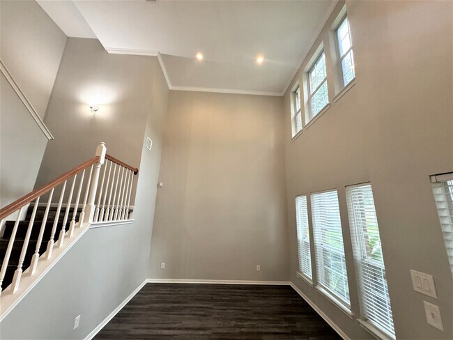 Building Photo - 9723 Haviland Lane