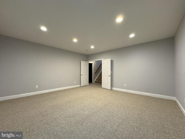 Building Photo - 13868 Piedmont Vista Dr