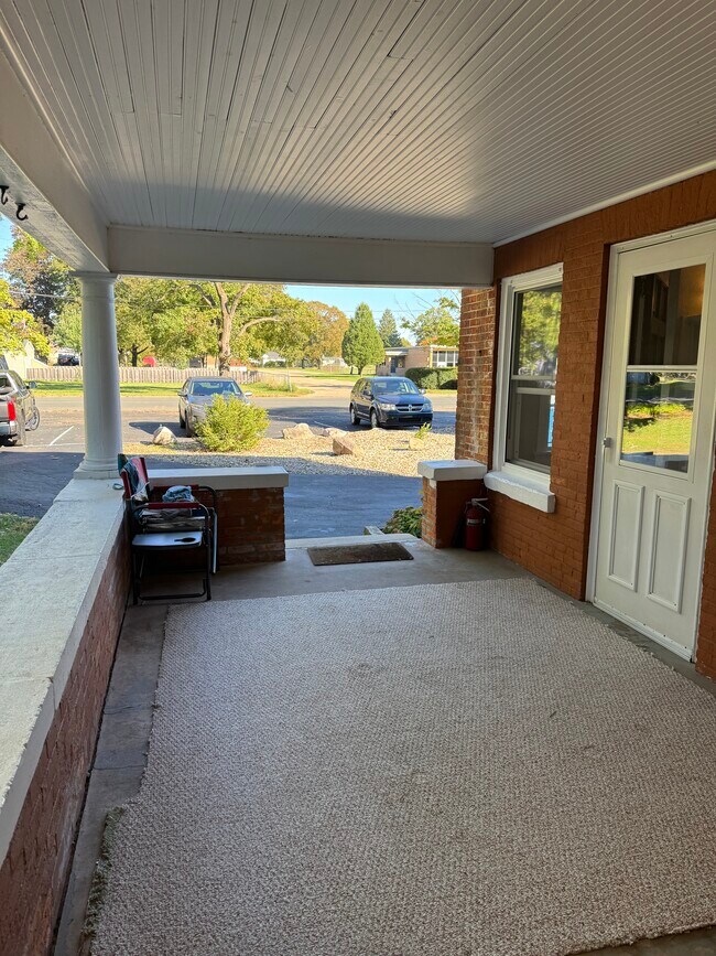 Building Photo - 2 Arbor St