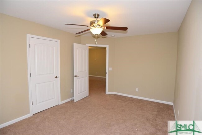 Building Photo - 44 Spg Lk Cir