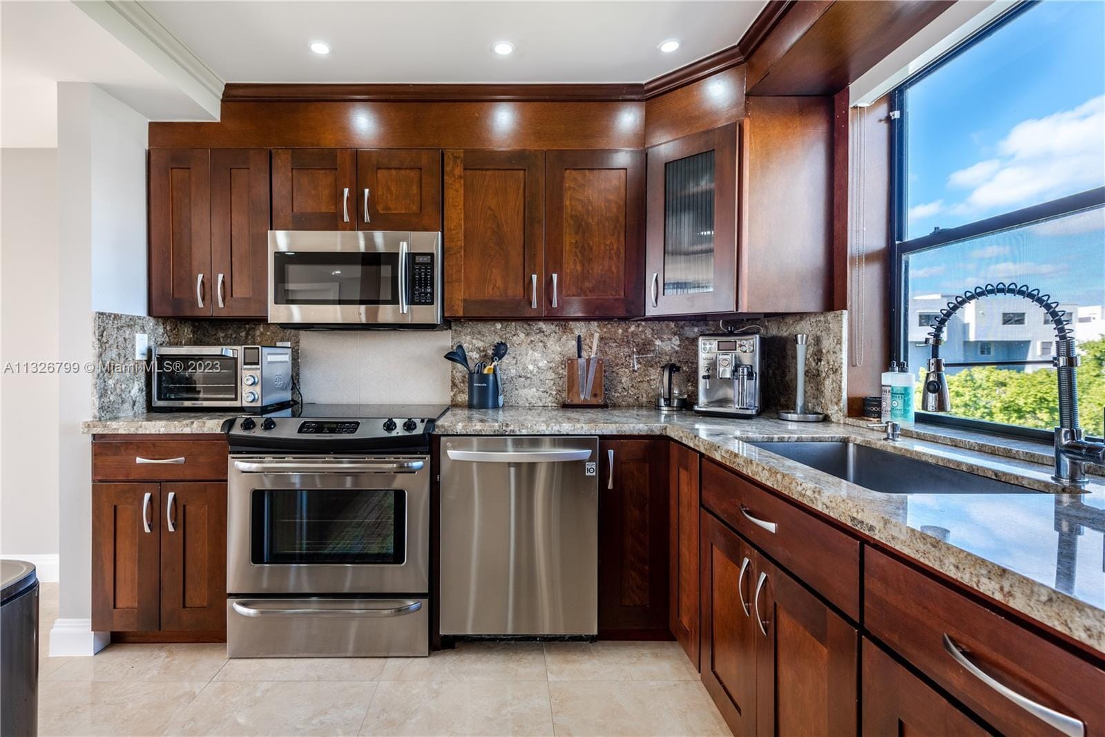Building Photo - 408 Poinciana Island Dr