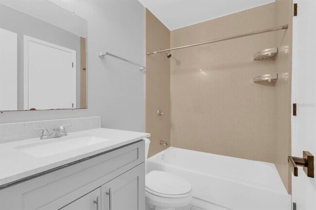 Building Photo - 907 Park Villa Cir