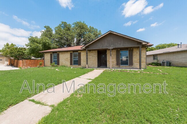 Primary Photo - 3108 Oak Hill Rd