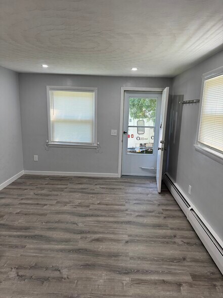Enterance - 29 Beechmont St