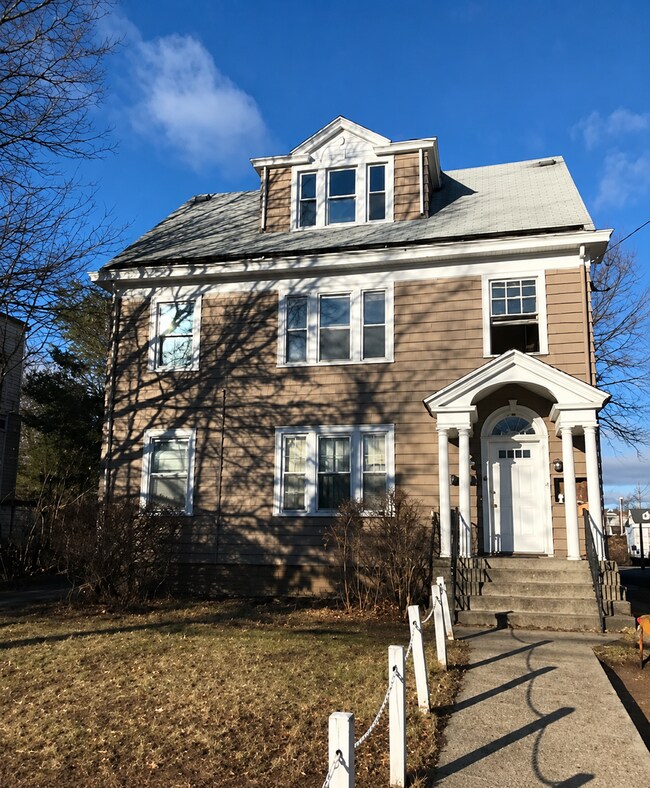 Building Photo - 98 Sherman Ave