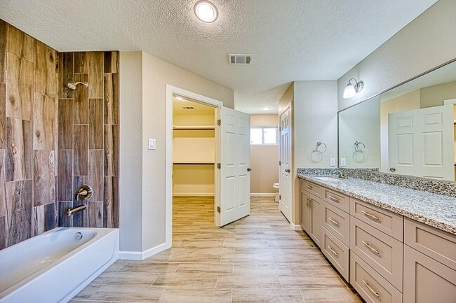 Building Photo - 3526 Brook Shadow Dr