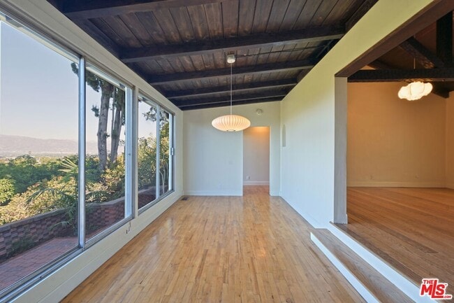 Building Photo - 11764 Laurelcrest Dr