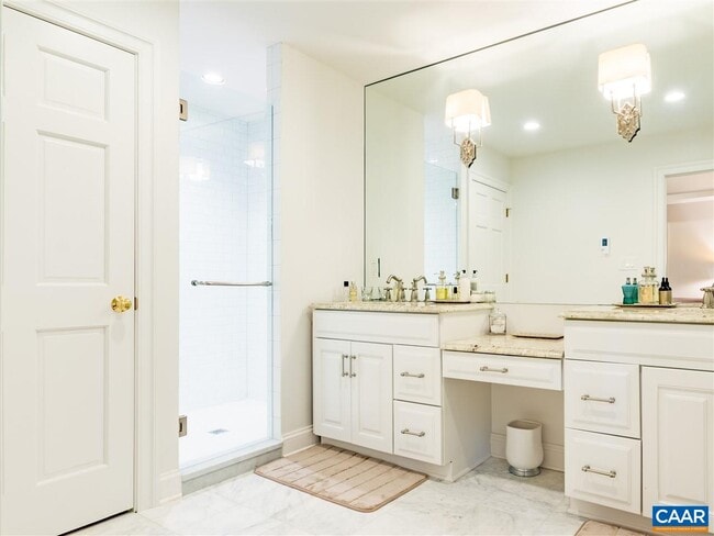 Building Photo - 107 Tally-Ho Dr