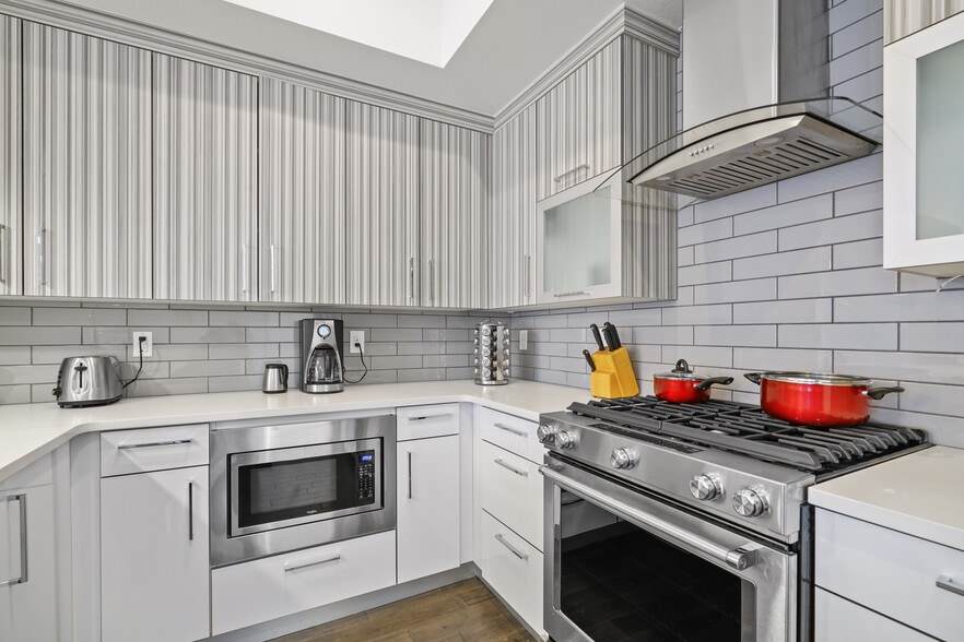 Kitchen - 3034 Wilson Ct