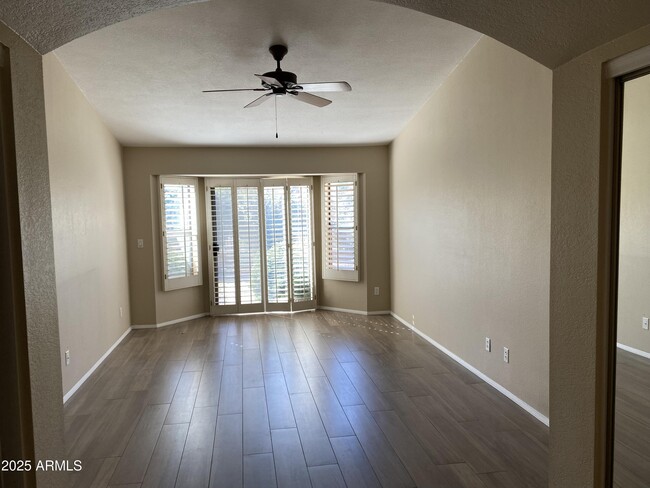 Building Photo - 2529 E Taxidea Way
