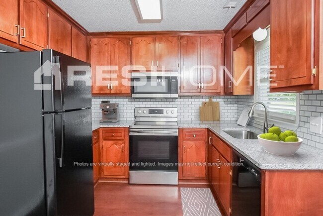 Building Photo - 115 Cedar Breeze Ln