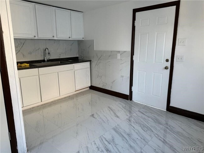 Building Photo - 104 Balbach Dr