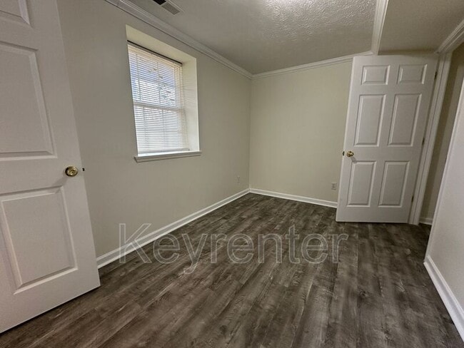 Building Photo - 379-377-A Robertsville Rd