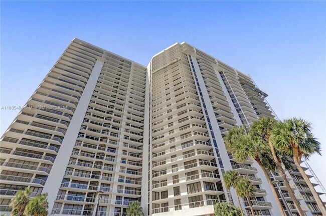 Building Photo - 20281 E Country Club Dr